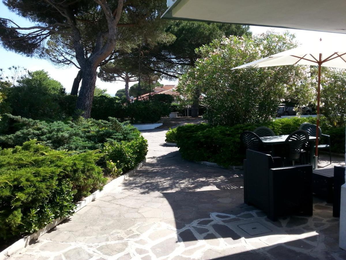 Appartamento In Villa Valentini, Fronte Mare, Giardino E Parcheggio Privato, Wifi, Dotato Di Tutti I Confort, Nel Golfo Di Gaeta Minturno Exterior photo