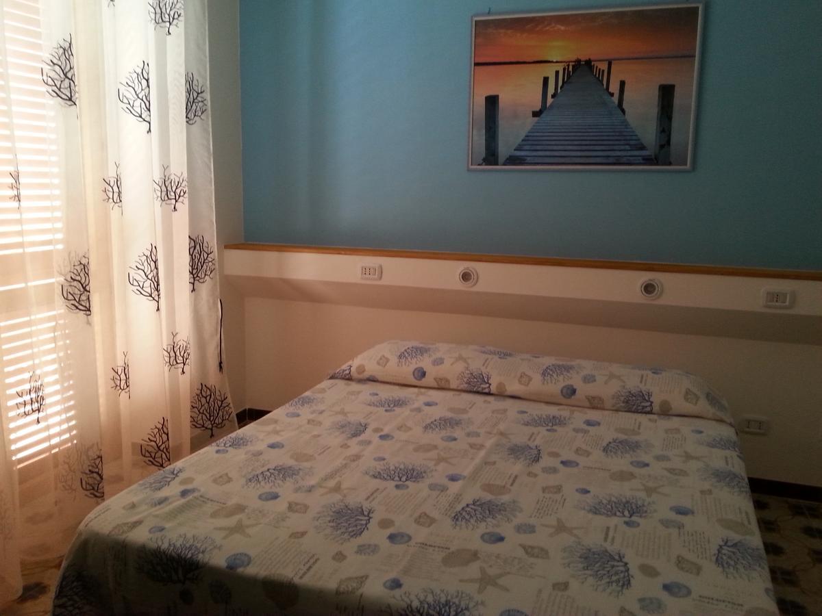 Appartamento In Villa Valentini, Fronte Mare, Giardino E Parcheggio Privato, Wifi, Dotato Di Tutti I Confort, Nel Golfo Di Gaeta Minturno Exterior photo